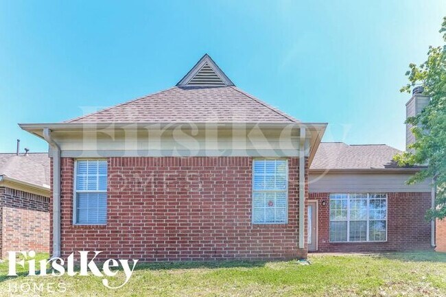Building Photo - 2215 Purple Leaf Ln