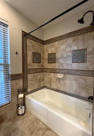 Building Photo - 3109 Shenandoah Dr