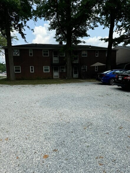 Building Photo - 600 Graham Rd