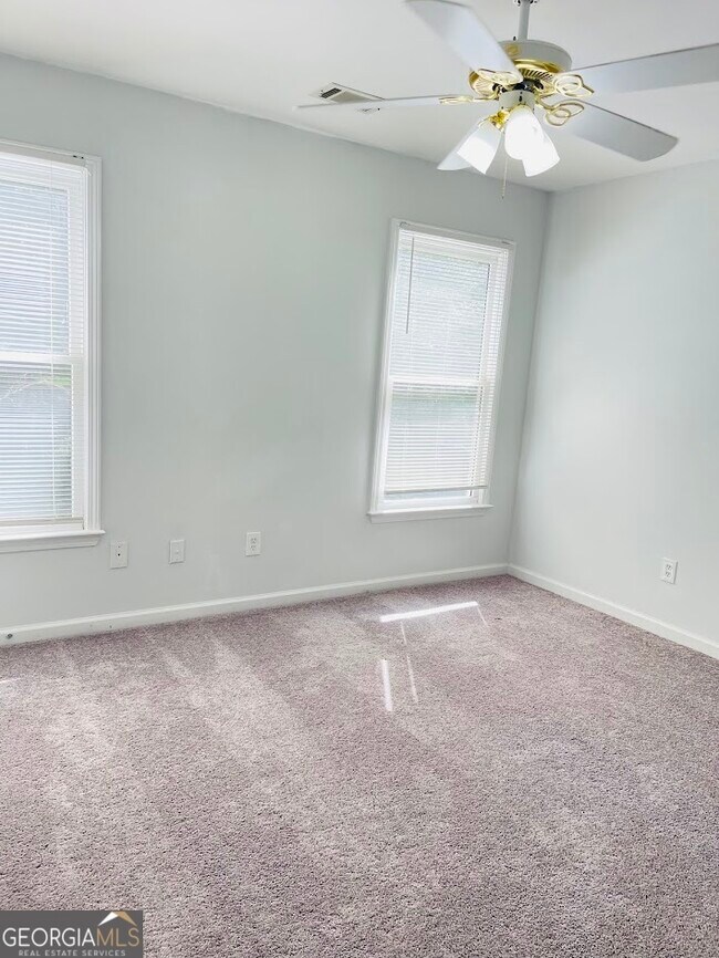 Building Photo - 4433 Fairecroft Terrace