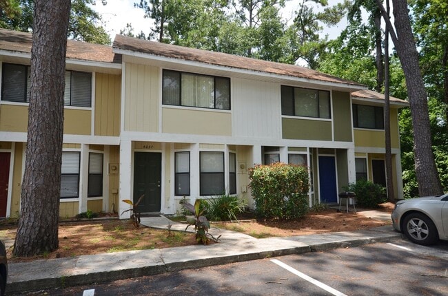 Building Photo - 4037 SW 21st Rd