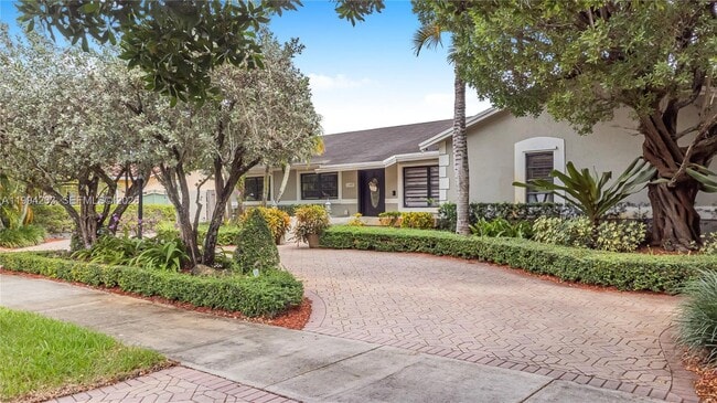 Building Photo - 2385 SW 131st Pl