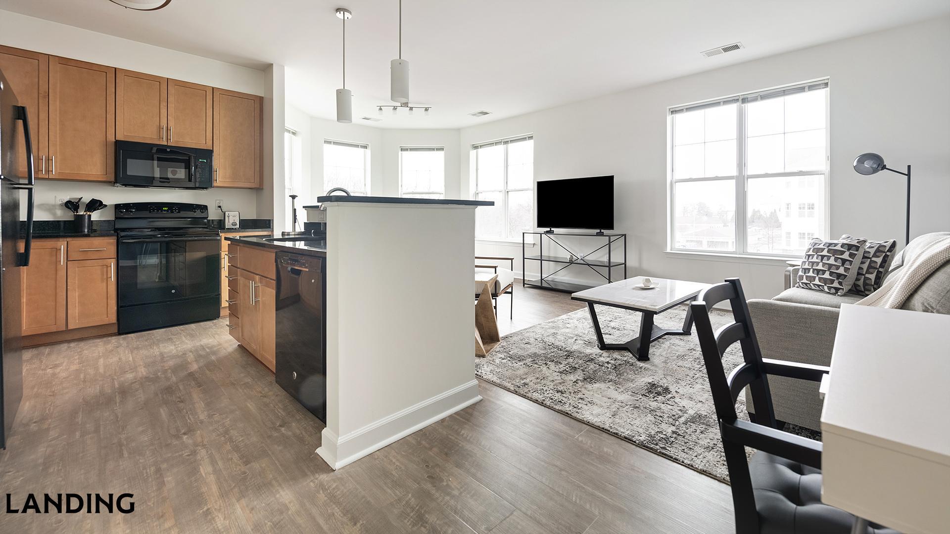 Building Photo - 909 Mansion Dr