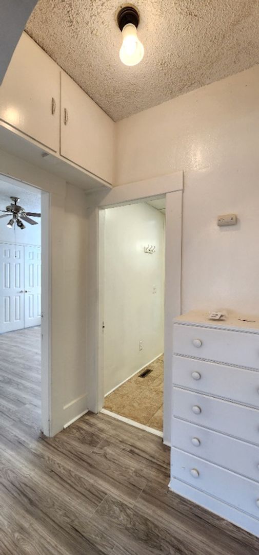 Building Photo - Large Sunny 4 Bedroom 3 Bath Country Style Home in Vallejo!