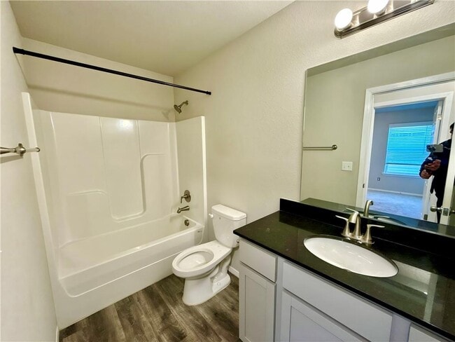 Building Photo - 530 Woodcreek Lp