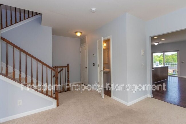 Building Photo - 17002 Beveridge Dr