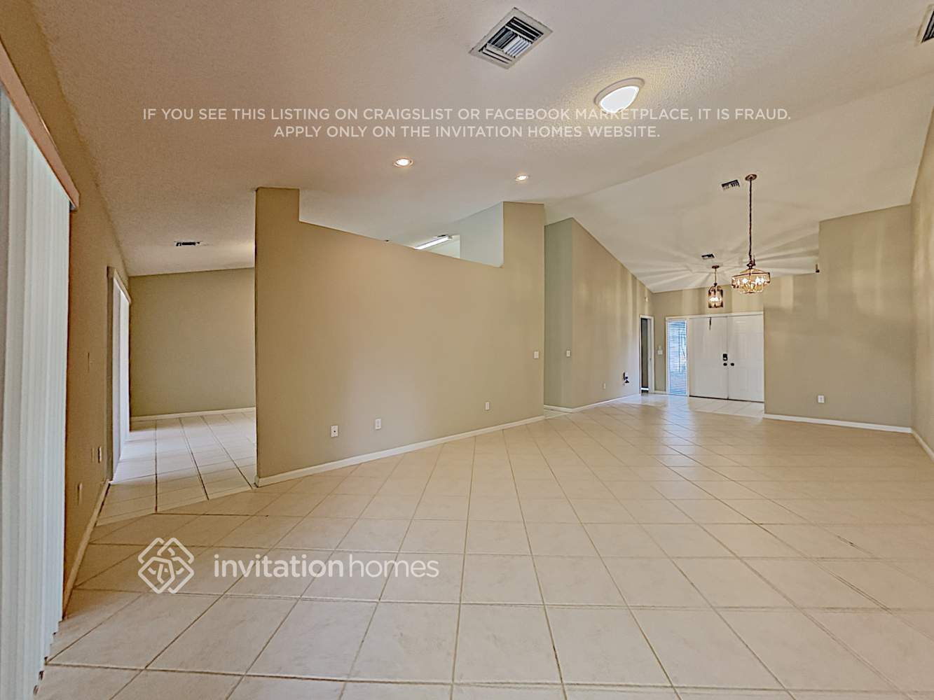 Building Photo - 13048 Meadowbreeze Dr