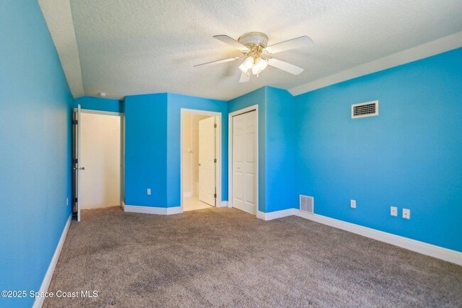Building Photo - 929 Hialeah St