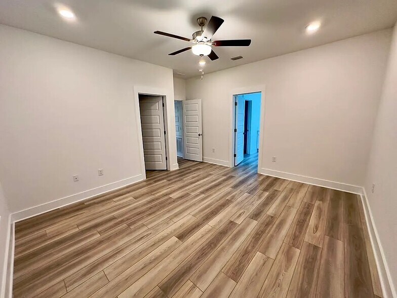 Building Photo - 3679 Applewood Dr