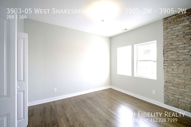 Building Photo - 3903 W Shakespeare Ave