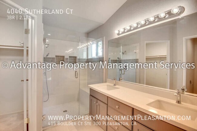 Building Photo - 4040 Sutherland Ct