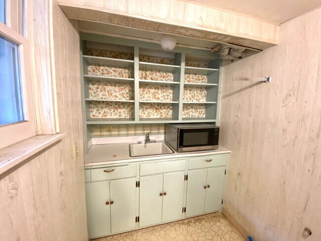 Building Photo - 5 Bedroom by NDSU!!