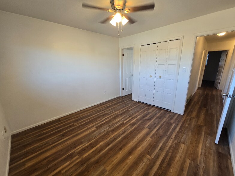 Building Photo - 47 Newport Cir