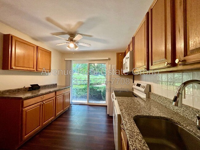 Building Photo - 10379 Forest Brook Ln