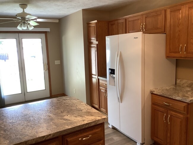 Building Photo - 1608 Ohio St