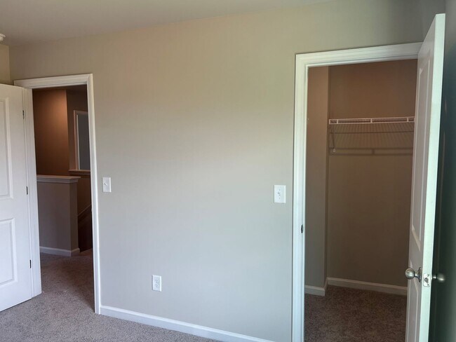 Building Photo - Wonderful Home in The Highlands