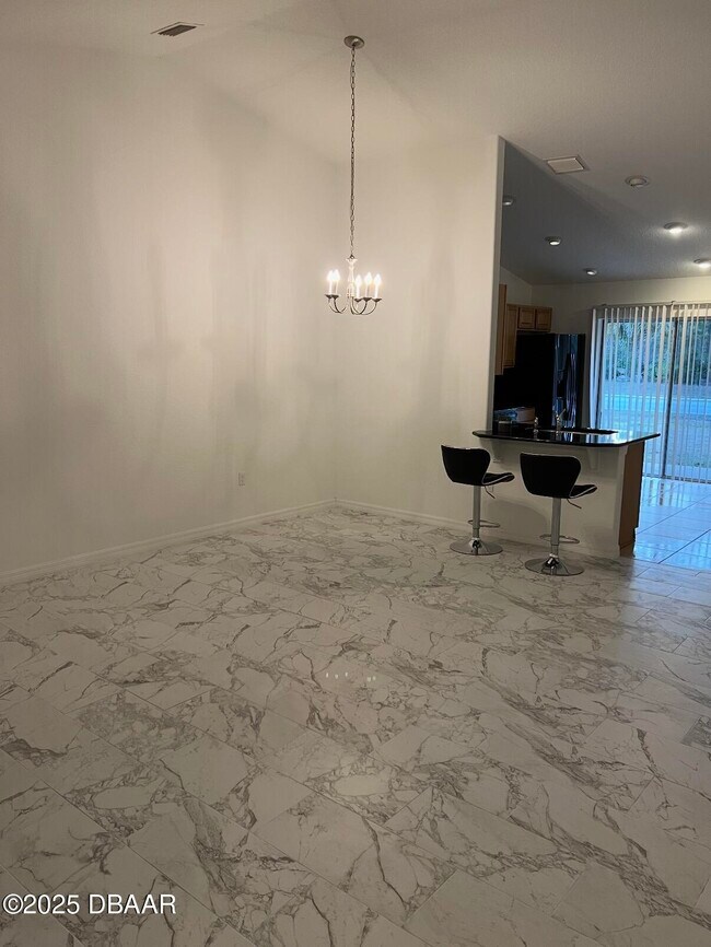 Building Photo - 2 Sebastian Ct