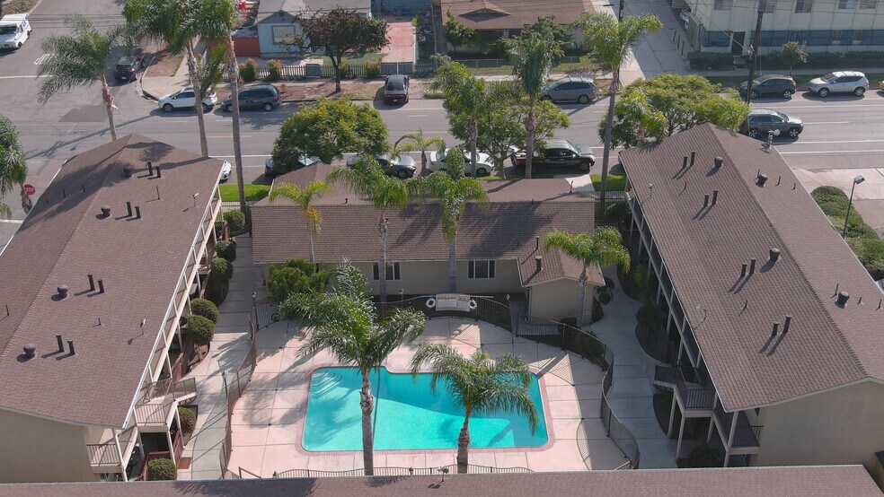 Clubhouse and Pool - 320 J Ave