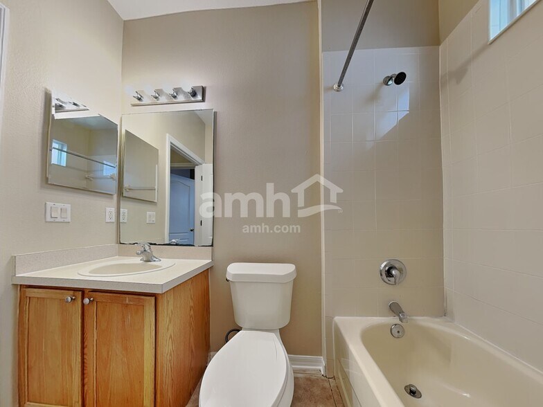 Building Photo - 9955 Shadow Creek Dr