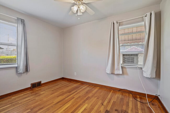 Building Photo - 1441 Lincoln Way