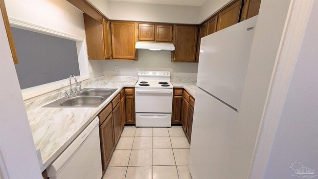 Building Photo - 3041 Belle Meade Dr