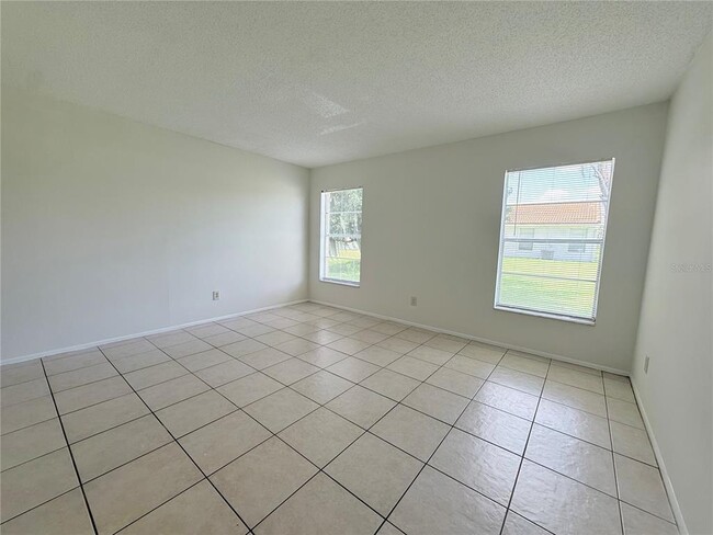 Building Photo - 10122 Mason Dixon Cir