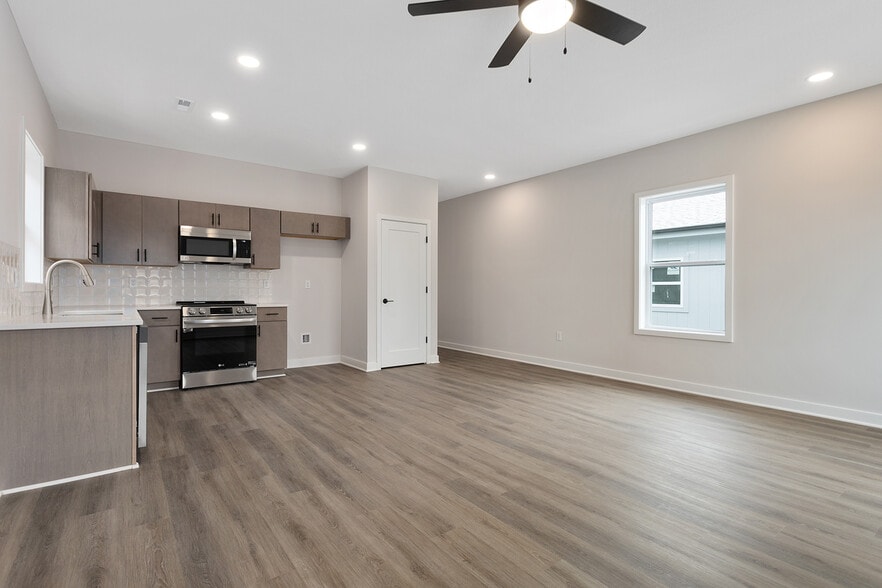 Building Photo - 4523 Forest Ave
