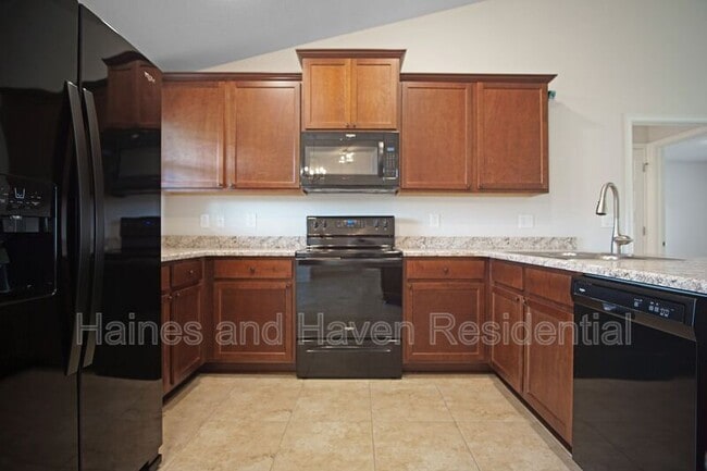 Building Photo - 1217 Forest Hill Dr