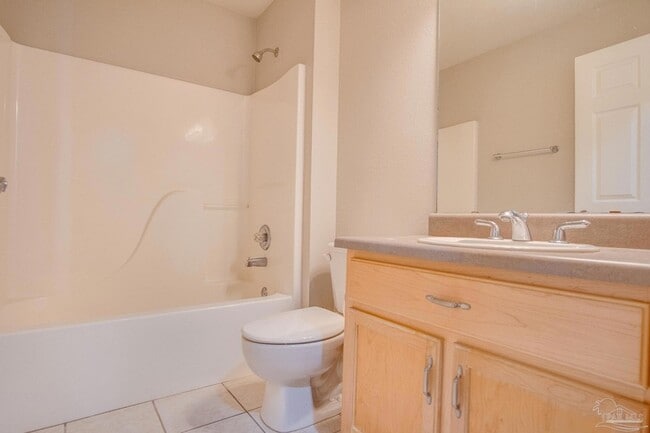 Building Photo - 3569 S Hampton Way