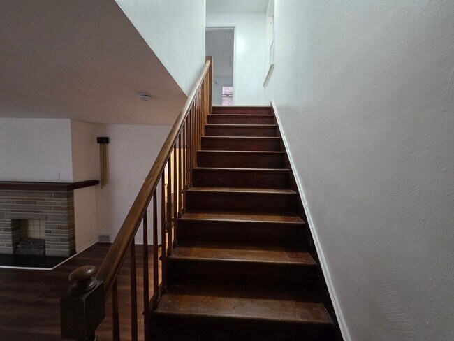 Building Photo - 4 Bedroom House for Rent in Shaler Schools !