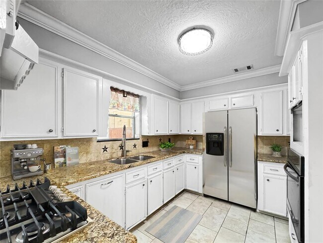 Building Photo - 8214 Roebourne Ln
