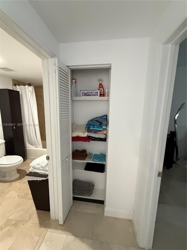 Building Photo - 4100 Salzedo St