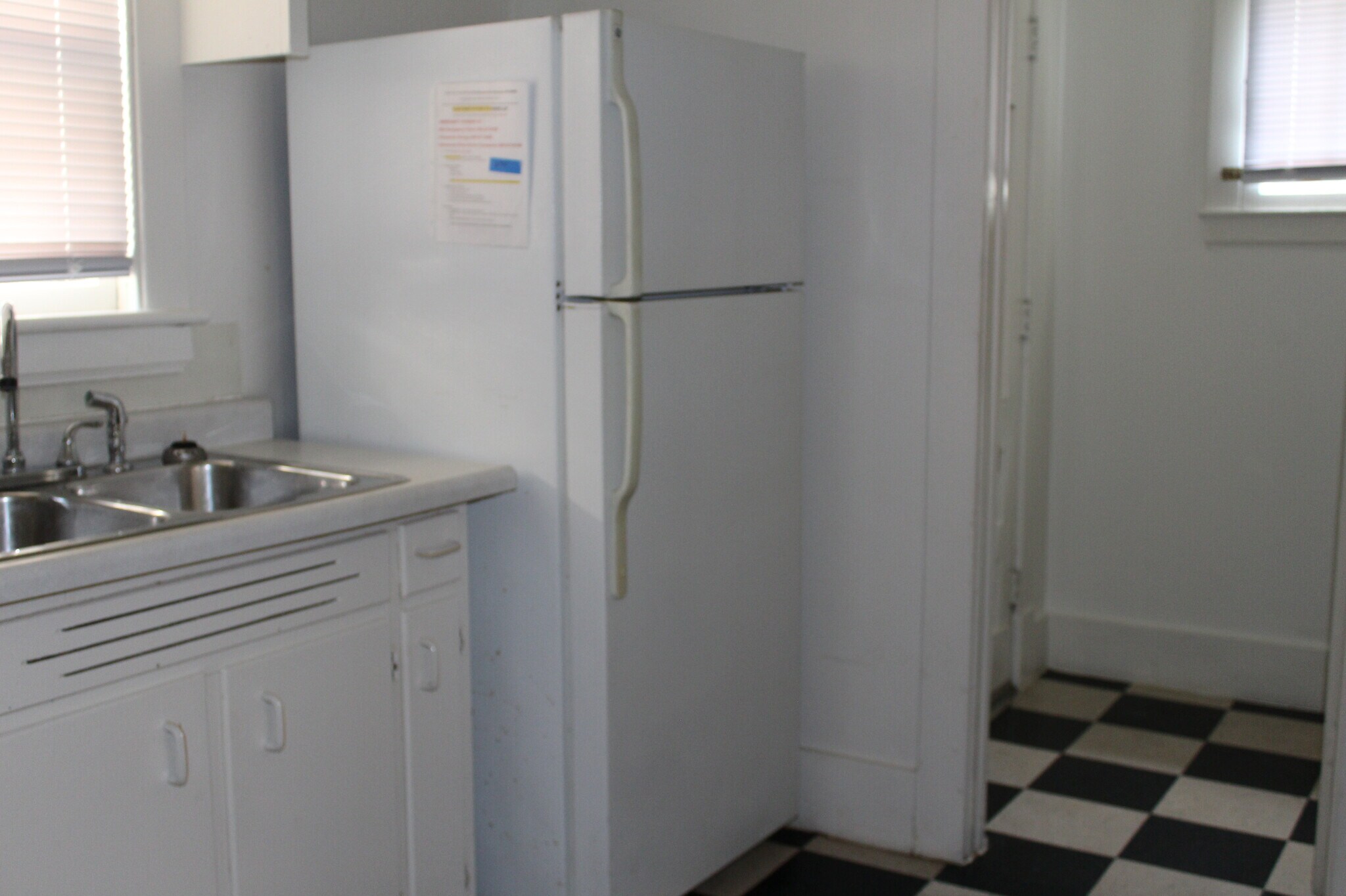 Building Photo - 514 Wheaton Ave