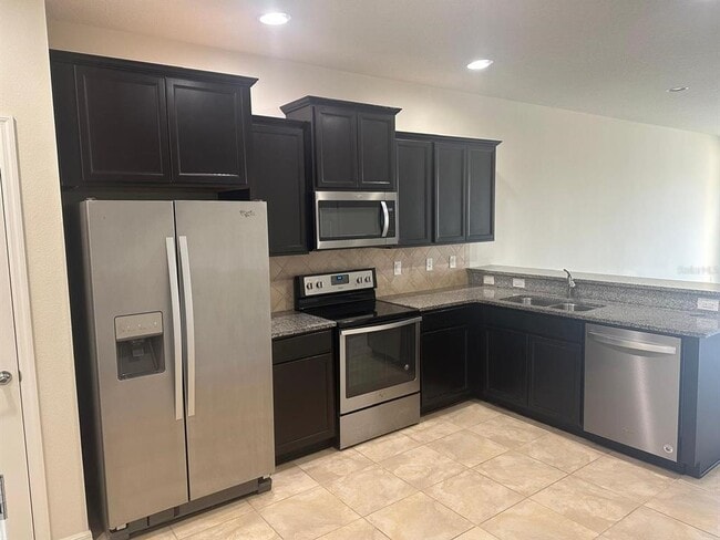 Building Photo - 9136 Hillcroft Dr