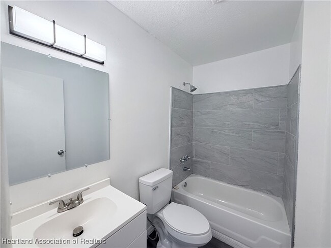 Building Photo - 620 Lake Groves Rd NW