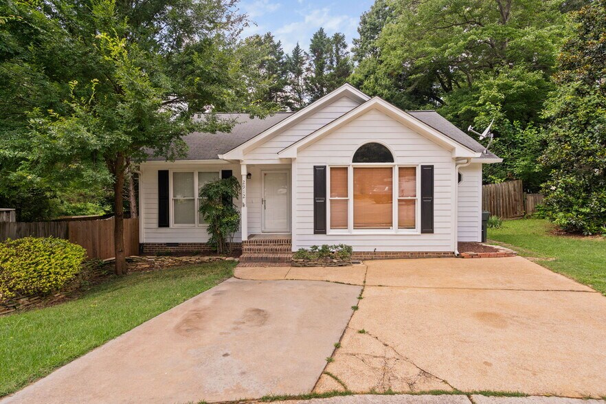 Building Photo - 2912 Enson Pl