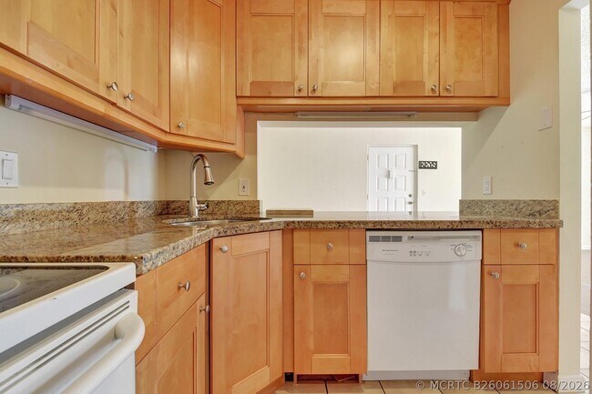Building Photo - 616 Sea Pine Way