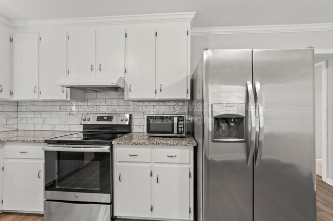 Building Photo - 3921 Bamburgh Ln