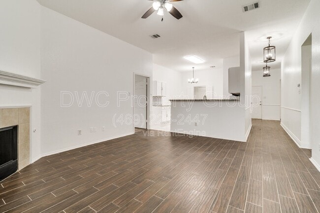 Building Photo - 1002 Manassas Dr