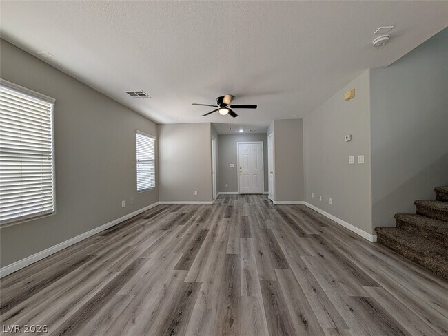 Building Photo - 134 E Cosmos Ct