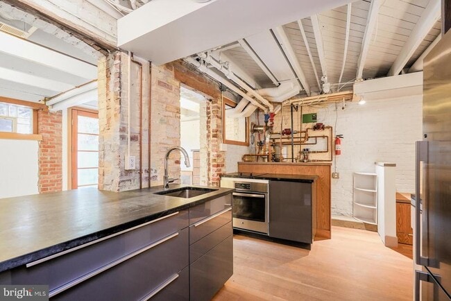 Building Photo - 2428 Tunlaw Rd NW