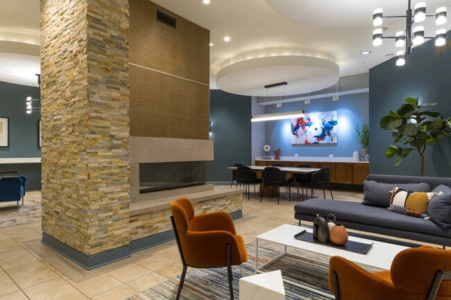 Building Photo - 255 N Addison Ave