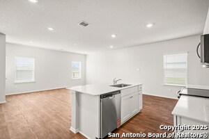 Building Photo - 6003 James Bowie