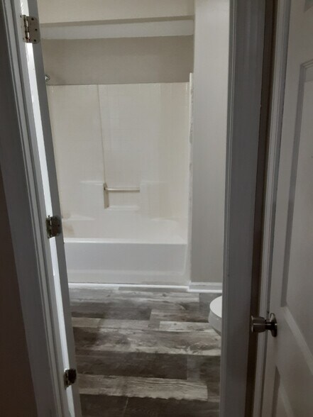 Master Bathroom - 820 State Rd S-38-225