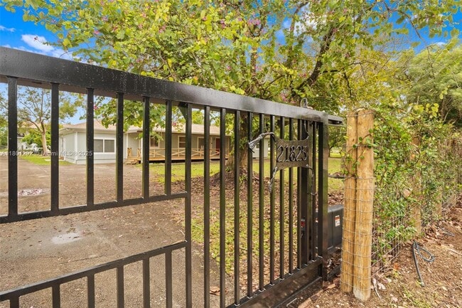 Building Photo - 21825 SW 154th Ave