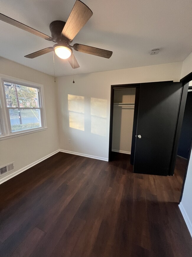 Building Photo - 7019 Groveton Dr