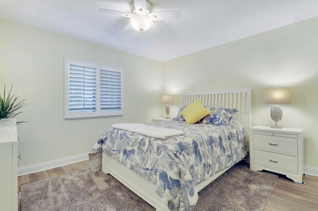Building Photo - 1301 Seafarer Cir
