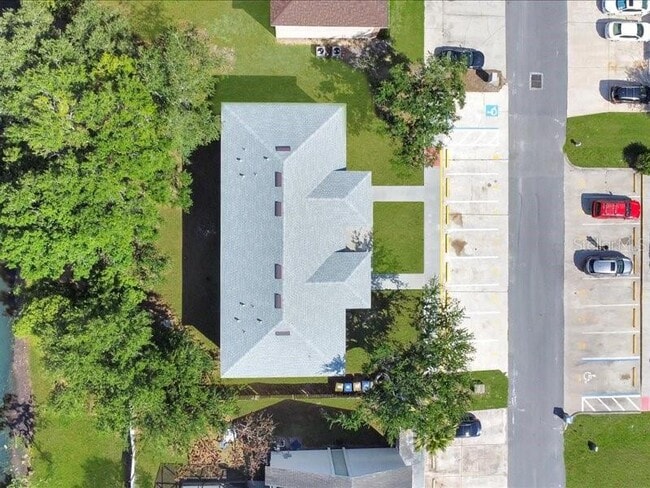 Building Photo - 206 Majors Ln