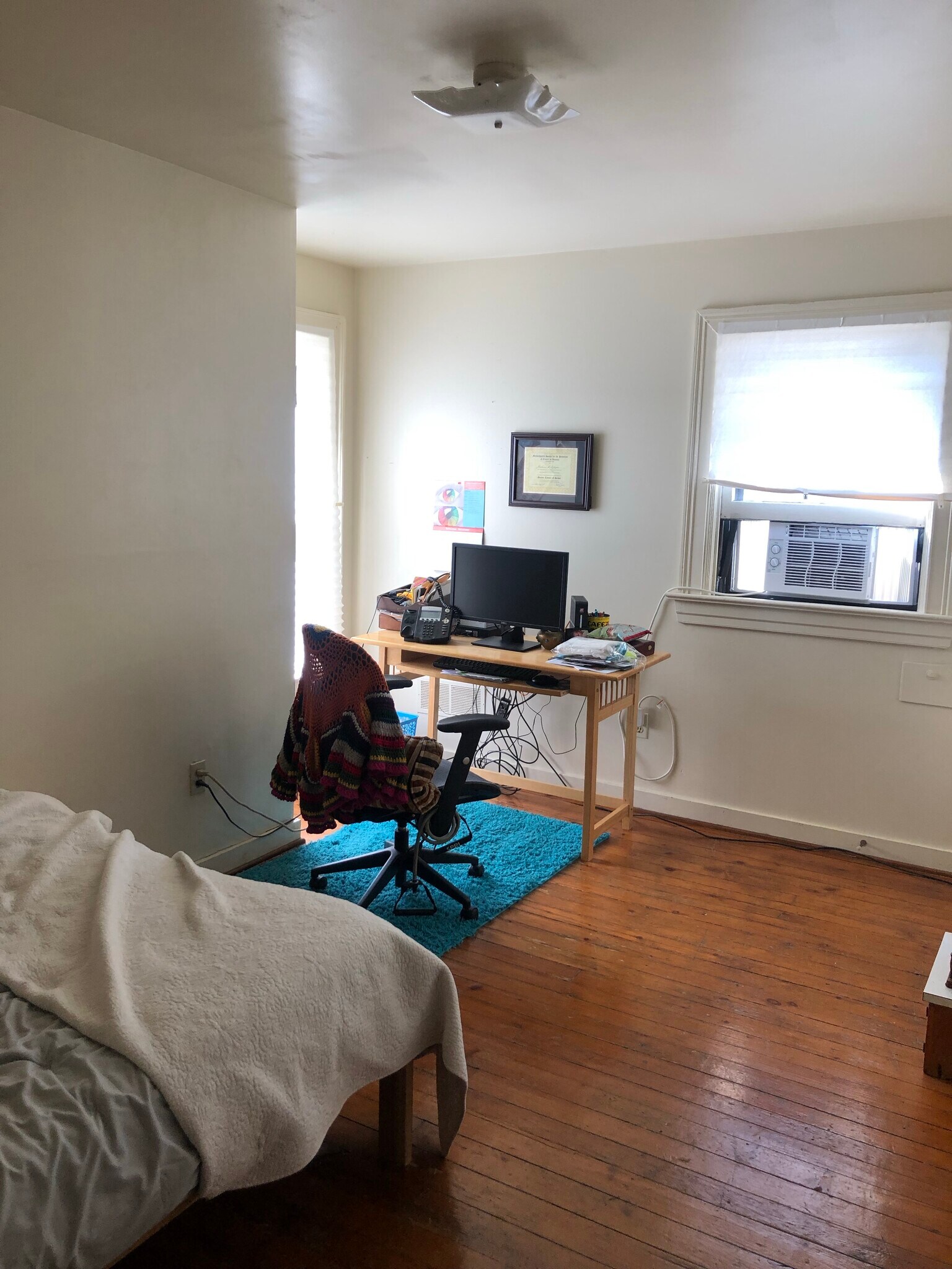 Building Photo - 466 Alexander St