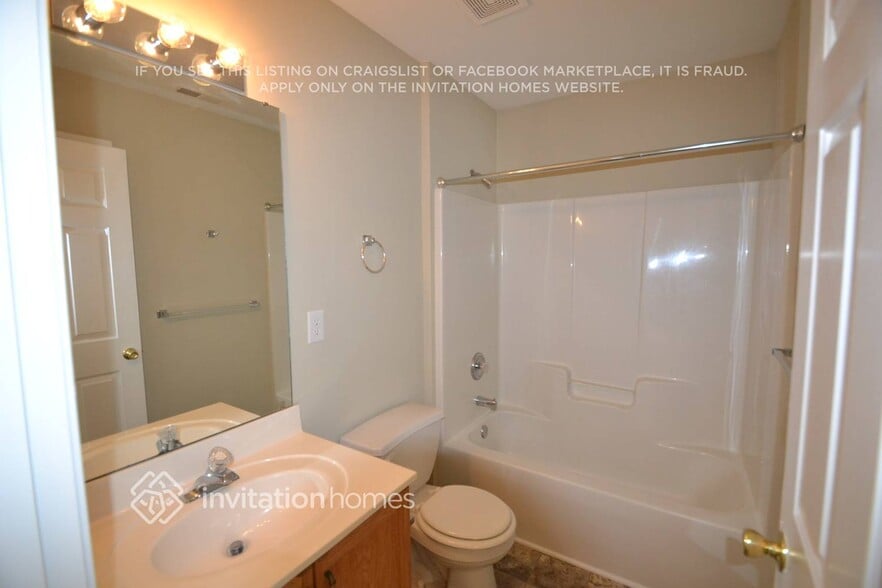 Building Photo - 1228 Brook Farm Ln